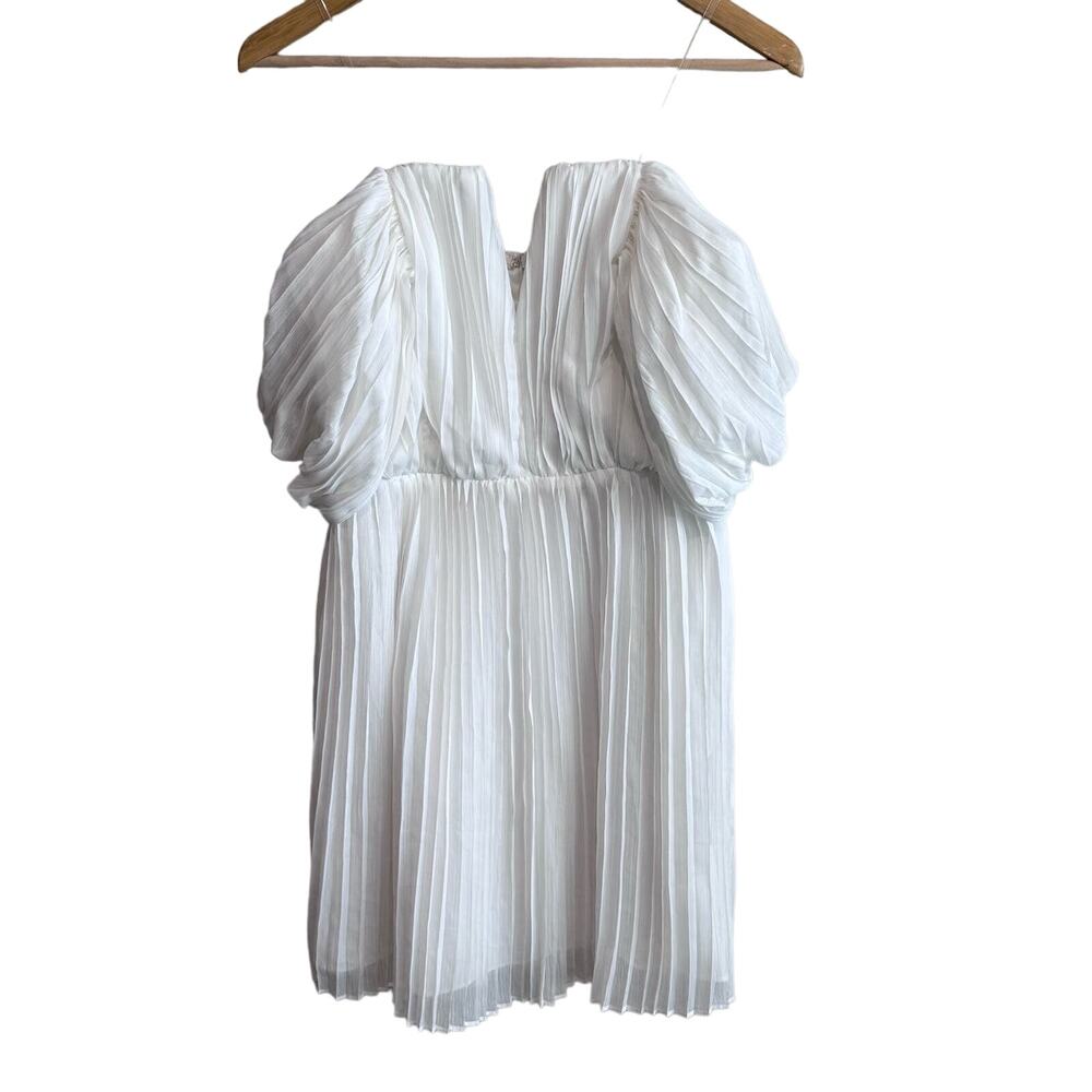 DO+BE Off the Shoulder Pleated Mini Dress White S